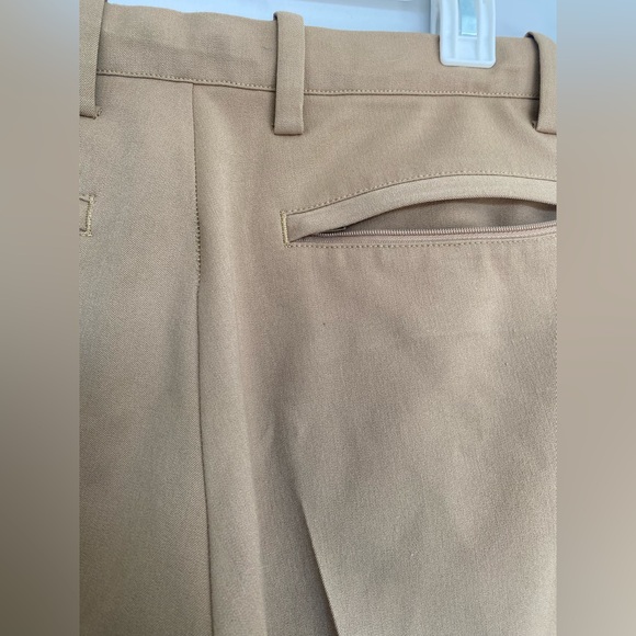 Quince Ultra-Stretch 24/7 Smart Chino - Athletic Tapered - Picture 5 of 6